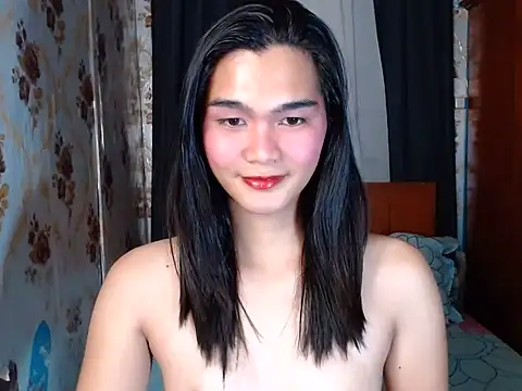 Snapshot of lady_in_moon chatting on 03-11-26, 02:12 lady in moon online show from 03-11-26, 02:12