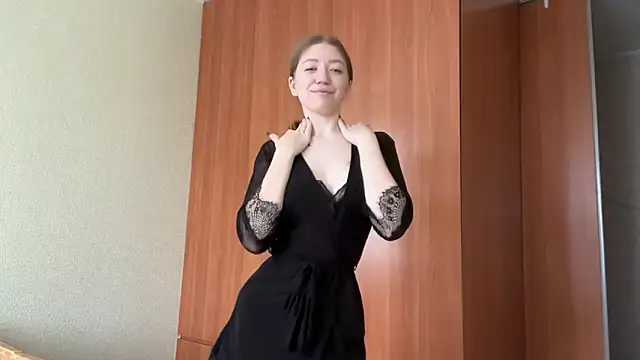LauraWhiskycole online show from 09-14-25, 04:11