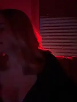 ItsLxsa online show from 04-17-26, 07:17