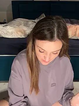 Velvetwitch87 online show from 10-03-25, 05:21