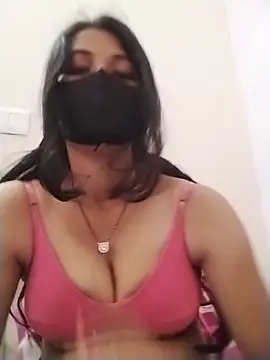 Snapshot of DivyaBhabhi69@xh chatting on 10-20-25, 04:02 DivyaBhabhi69xh online show from 10-20-25, 04:02