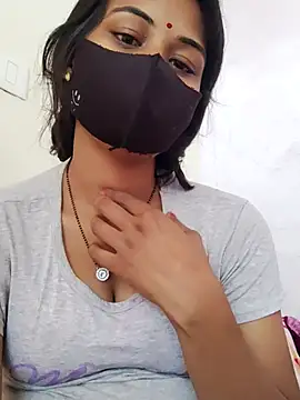 Snapshot of DivyaBhabhi69@xh chatting on 10-25-25, 05:59 DivyaBhabhi69xh online show from 10-25-25, 05:59