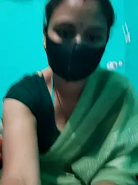 Snapshot of DivyaBhabhi69@xh chatting on 11-11-25, 01:00 DivyaBhabhi69xh online show from 11-11-25, 01:00