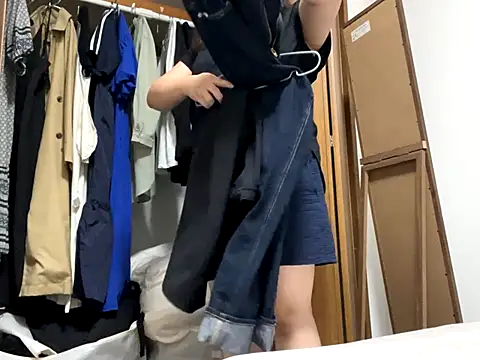 Snapshot of shimera-nohime25 chatting on 09-16-25, 11:11 shimera-nohime25 online show from 09-16-25, 11:11