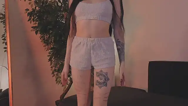 Snapshot of Loona_Eclipse chatting on 01-17-26, 08:12 Loona Eclipse online show from 01-17-26, 08:12