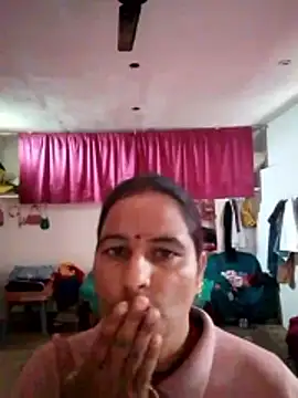 Snapshot of Suhani_hot12 chatting on 12-22-25, 04:42 Suhani hot12 online show from 12-22-25, 04:42