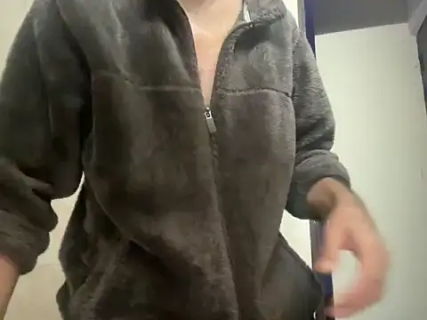 Snapshot of LustyDuoSecrets chatting on 12-22-25, 05:21 LustyDuoSecrets online show from 12-22-25, 05:21