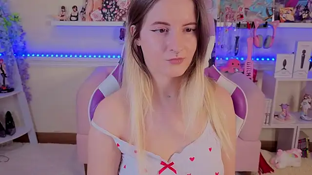 Snapshot of Sonia_Meow chatting on 11-20-25, 06:35 Sonia Meow online show from 11-20-25, 06:35