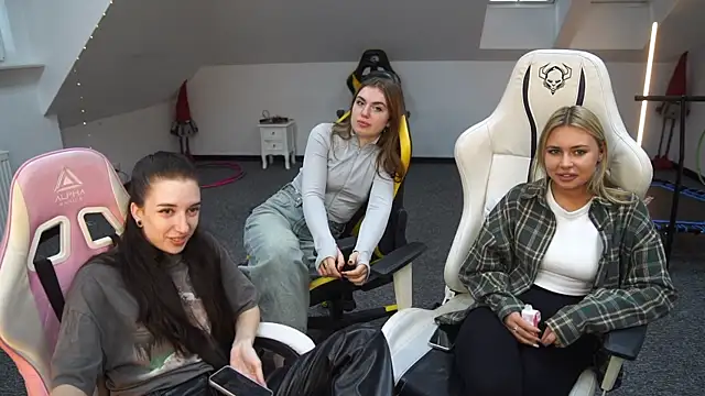 Snapshot of _Lili_054 chatting on 09-23-25, 10:29 Lili 054 online show from 09-23-25, 10:29