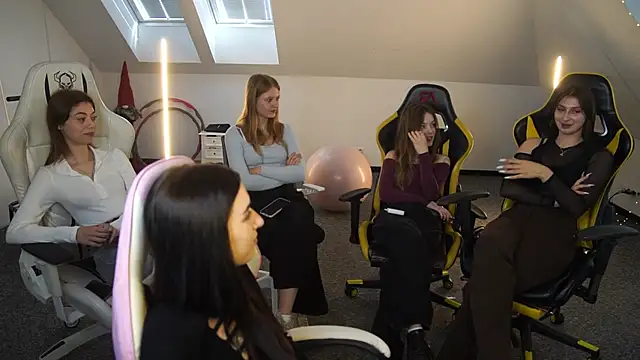 Snapshot of _Lili_054 chatting on 10-02-25, 10:22 Lili 054 online show from 10-02-25, 10:22