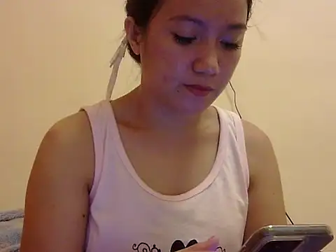 Lovelyclaya online show from 11-15-25, 01:03