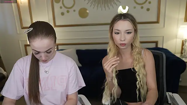 Ella 054 online show from 04-19-26, 02:27