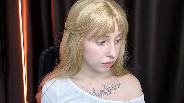 YukiMisa online show from 12-16-25, 04:45