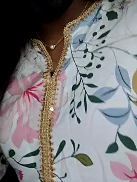 Snapshot of Telugu_sweet_couple_345 chatting on 02-19-26, 04:58 Telugu sweet couple 345 online show from 02-19-26, 04:58