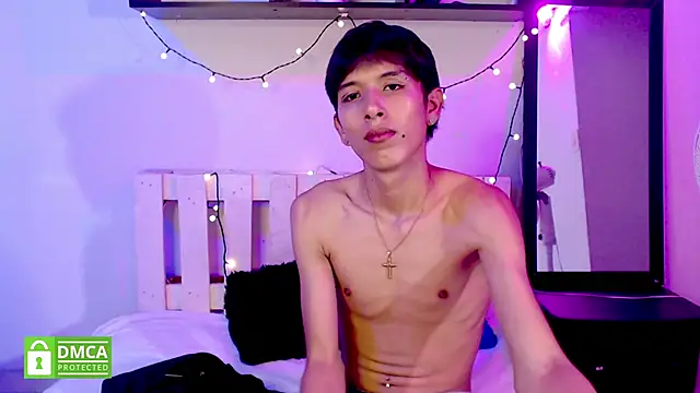 MAXIMILIANO  HOT online show from 10-08-25, 02:25