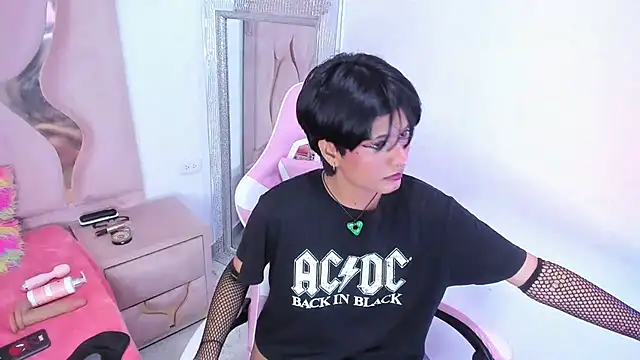 natsumiht online show from 09-20-25, 04:57