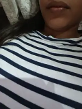 Snapshot of DesiSimran09 chatting on 11-02-25, 08:11 DesiSimran09 online show from 11-02-25, 08:11