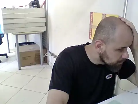 Snapshot of Henrilimajunior02 chatting on 03-24-26, 10:53 Henrilimajunior02 online show from 03-24-26, 10:53