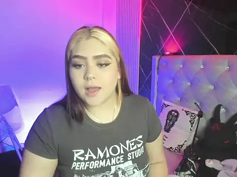 im bunny   online show from 11-28-25, 11:24