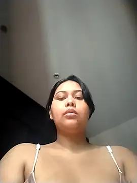 Alessandraa- online show from 04-04-26, 07:44