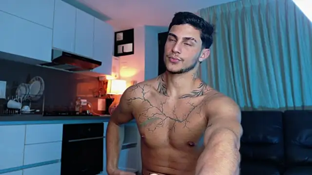 LeoCavalli  online show from 10-09-25, 04:38