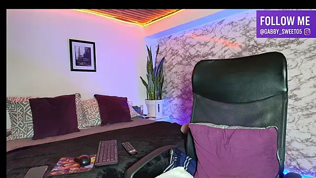 Gabbysweet0 online show from 11-19-25, 11:16
