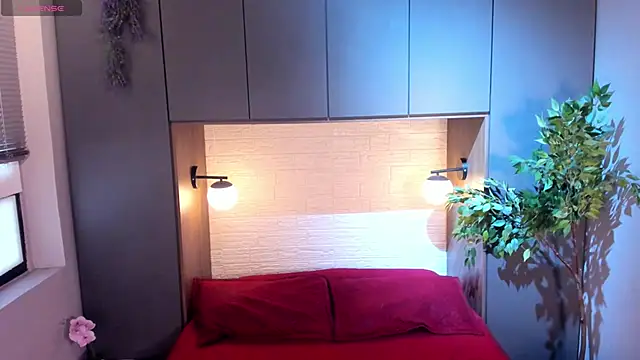 MrJustin  online show from 09-21-25, 07:48