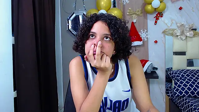 Snapshot of miss_leidy_ chatting on 11-15-25, 03:15 miss leidy online show from 11-15-25, 03:15