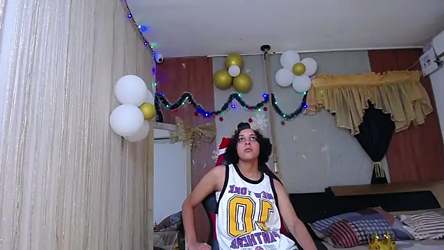 Snapshot of miss_leidy_ chatting on 11-23-25, 03:39 miss leidy online show from 11-23-25, 03:39