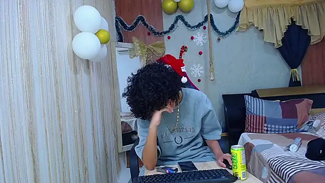 Snapshot of miss_leidy_ chatting on 11-28-25, 03:09 miss leidy online show from 11-28-25, 03:09