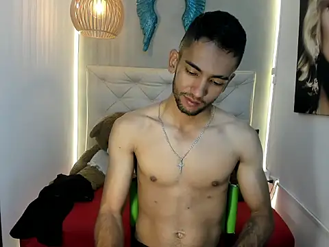 Snapshot of MaicolParker_ chatting on 03-19-26, 12:53 MaicolParker online show from 03-19-26, 12:53