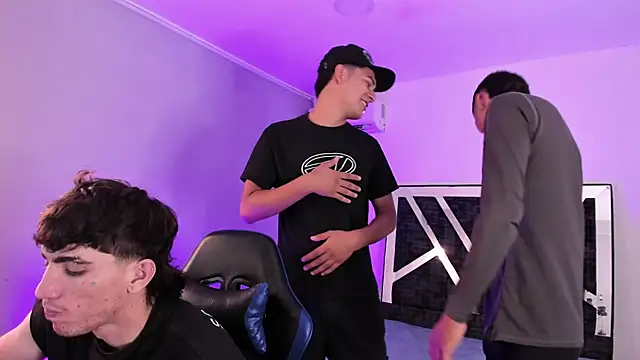 Handsomeboyss19 online show from 02-06-26, 02:05