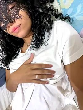 Snapshot of Casal-foda_braba chatting on 09-16-25, 01:28 Casal-foda braba online show from 09-16-25, 01:28