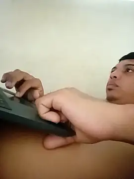 Snapshot of Zoro25_ chatting on 12-17-25, 06:30 Zoro25 online show from 12-17-25, 06:30