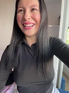 Mia salinass online show from 02-13-26, 07:43