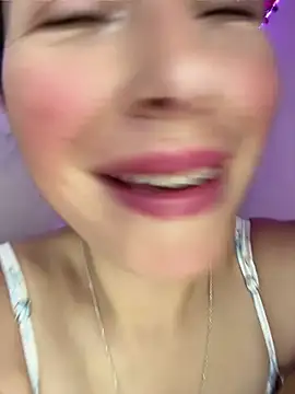 Mia salinass online show from 05-23-26, 10:03