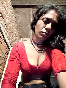 Snapshot of Xx_pooja chatting on 10-05-25, 11:24 Xx pooja online show from 10-05-25, 11:24