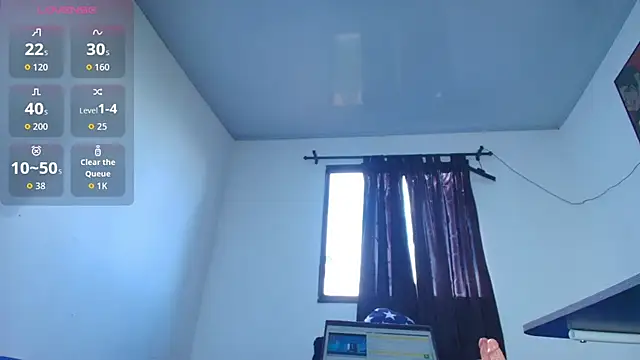 Snapshot of littlemodel chatting on 09-10-25, 03:23 littlemodel online show from 09-10-25, 03:23