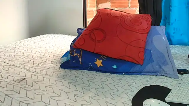 littlemodel online show from 11-26-25, 07:04