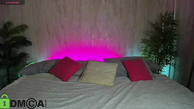 Snapshot of Sheila_Rich chatting on 11-22-25, 09:19 Sheila Rich online show from 11-22-25, 09:19