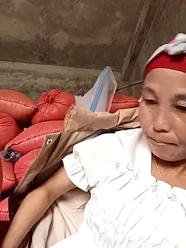 me-cute online show from 12-15-25, 02:27