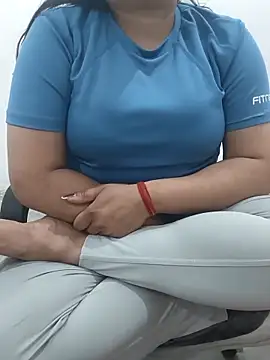 payal 261072  online show from 03-06-26, 04:20