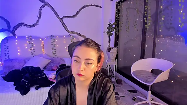 Snapshot of SarahCastro1_ chatting on 11-01-25, 04:36 SarahCastro1 online show from 11-01-25, 04:36