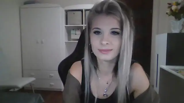 KristineGlow online show from 09-30-25, 02:00