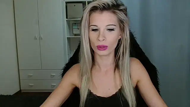 KristineGlow online show from 11-13-25, 04:06