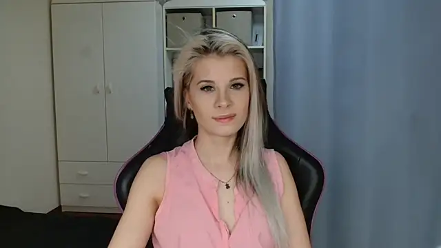 KristineGlow online show from 04-23-26, 06:14