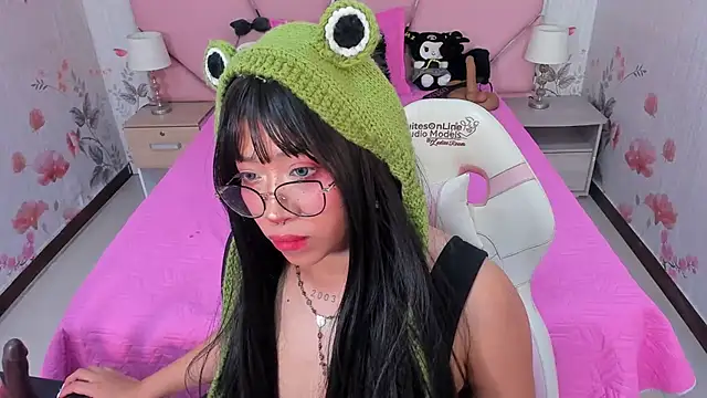 Snapshot of SafiroAgataaa chatting on 10-26-25, 08:31 SafiroAgataaa online show from 10-26-25, 08:31