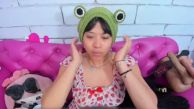 Snapshot of SafiroAgataaa chatting on 11-09-25, 02:43 SafiroAgataaa online show from 11-09-25, 02:43