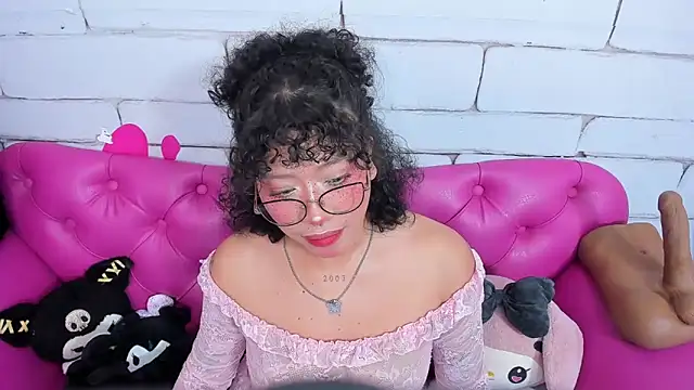 Snapshot of SafiroAgataaa chatting on 11-14-25, 03:05 SafiroAgataaa online show from 11-14-25, 03:05