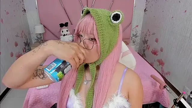 Snapshot of SafiroAgataaa chatting on 12-04-25, 11:13 SafiroAgataaa online show from 12-04-25, 11:13